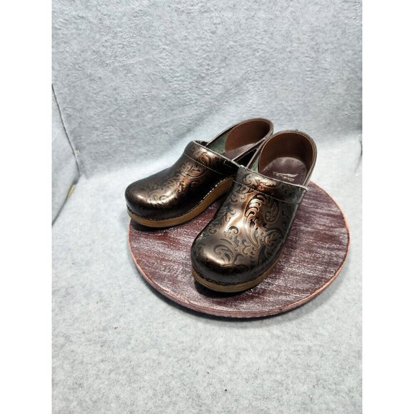 Dansko Womens Brown Leather Clogs With Embossed Floral Design - Size 39 - Picture 7 of 13
